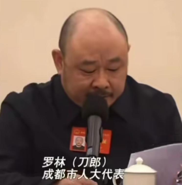 的哪首歌能让你反复循环的听?若要选一首刀郎的歌循环播放，我总会点开《西海情歌》。