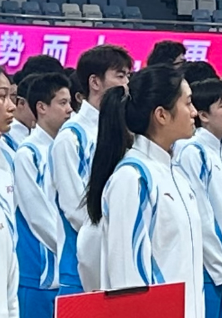 搁缝里抓到一只呆哥哥 ​​​