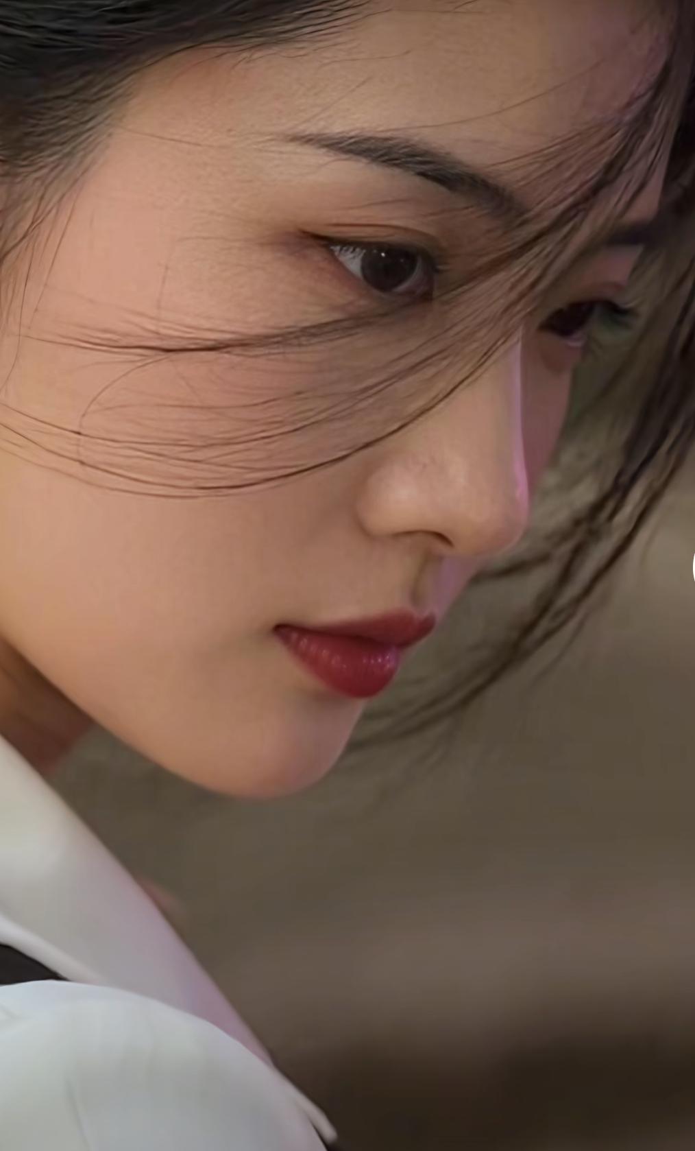 最近小区微信群兴起了很多闲置物品转让的消息。
       我看了一下，很多东西