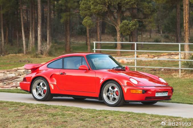 Slant Nose的964 Turbo S也蛮好看，FH6里的Leichtba