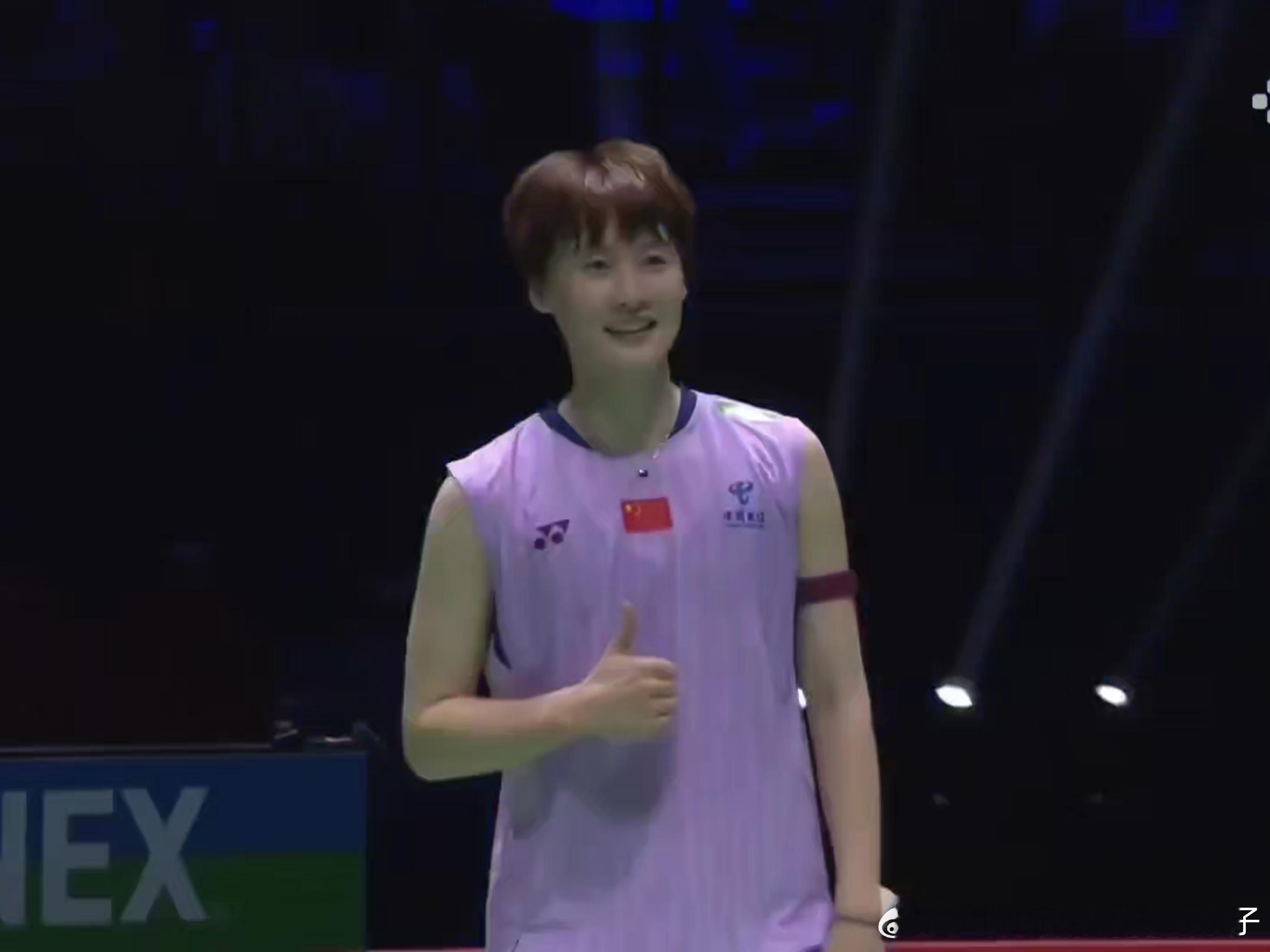 陈雨菲2比0李美妙（20，14）晋级2025年羽毛球世锦赛女单半决赛下一轮：陈雨