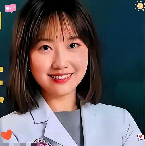 真没想到曾医生这事最炸的不是办公室风波，
也不是她敢回岗上班，
而是网友们的包容