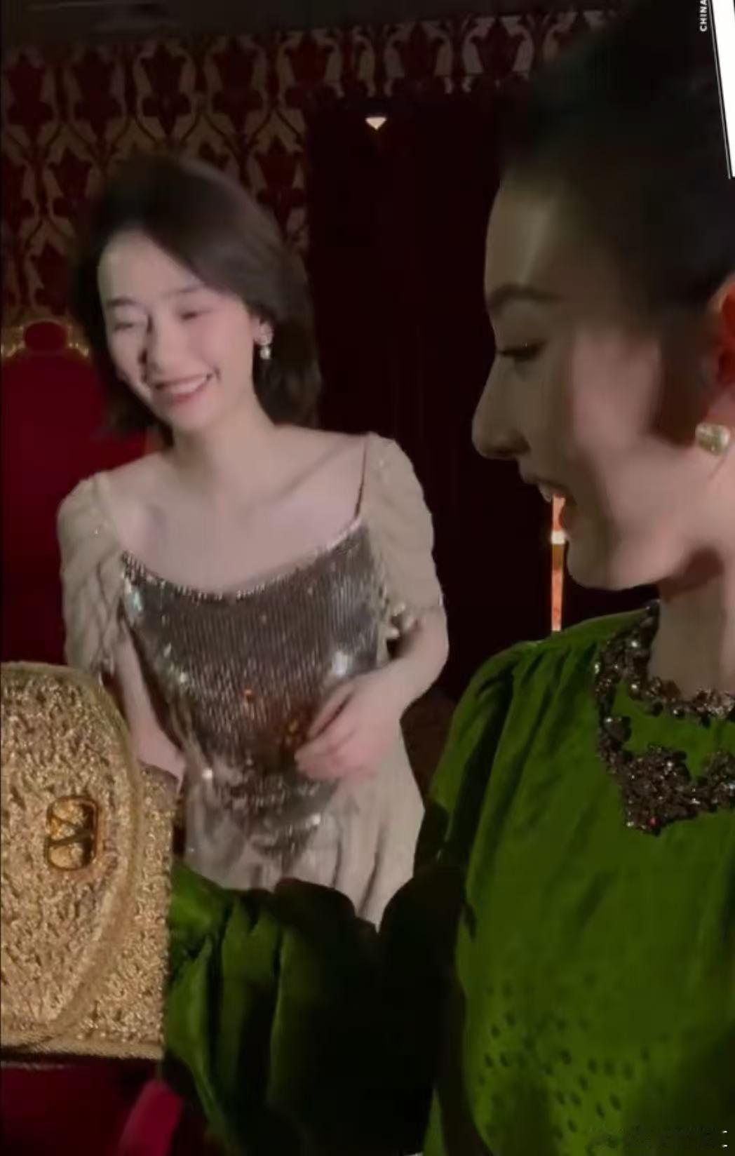宋祖儿刘雅瑟同框宋祖儿刘雅瑟同框合拍来喽！宋祖儿刘雅瑟合拍