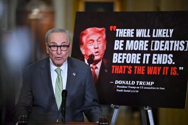 依据美国宪法，只有国会能授权发动战争。多名民主党人曾发声，称特朗普政府对伊朗的军