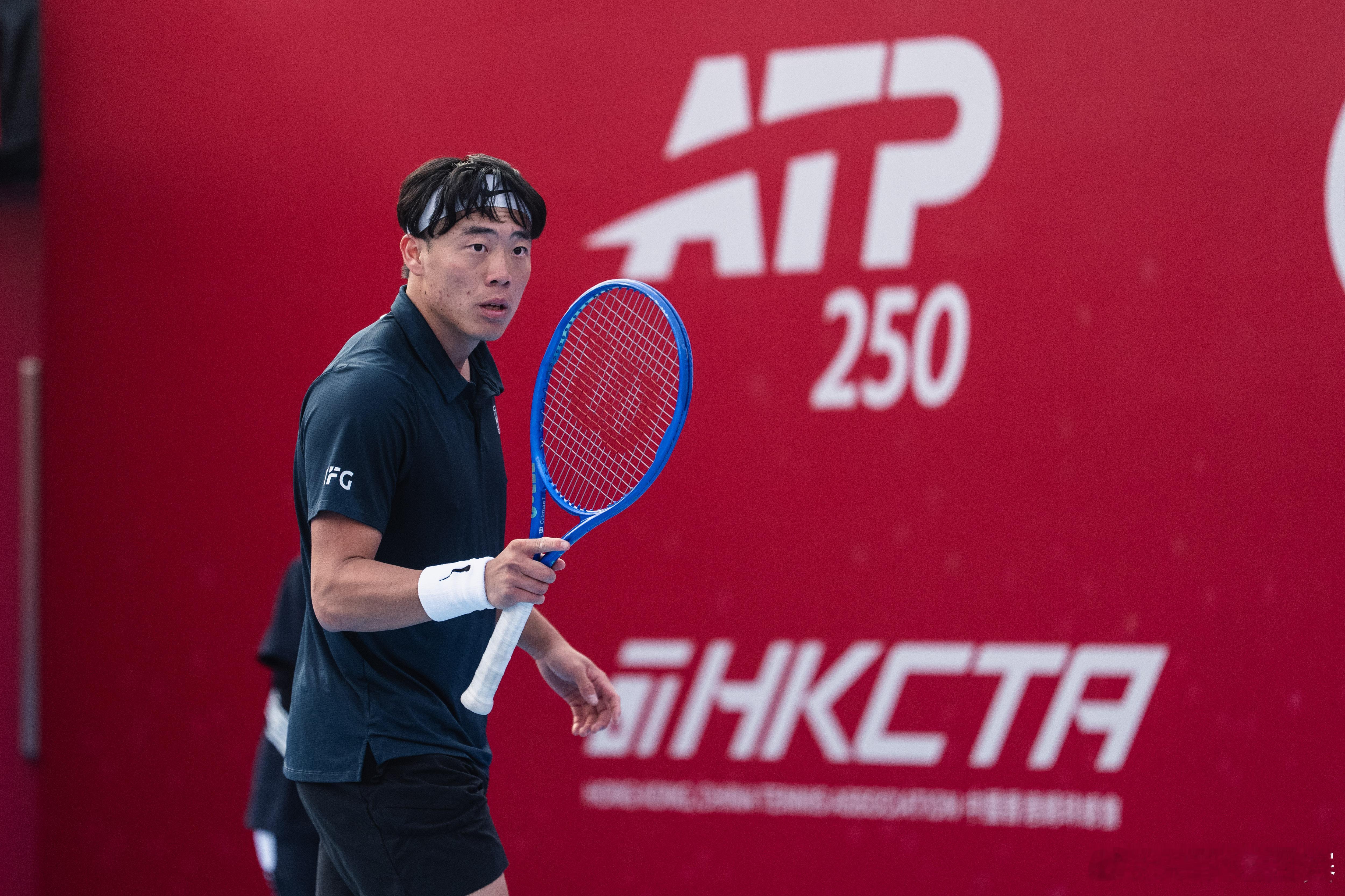 两站ATP250 赛事周二完整赛果👇⭕️ 中银香港网球公开赛埃切维里 64 7