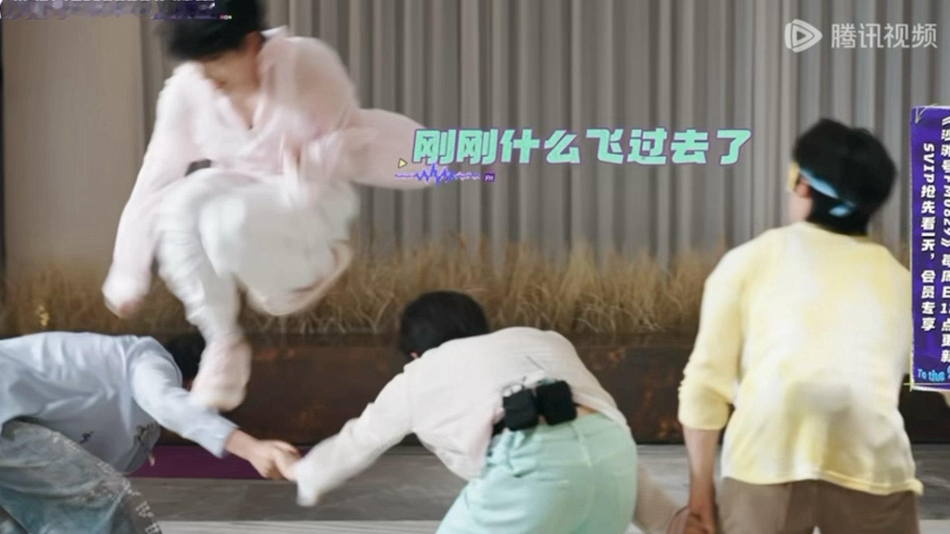 苏新皓中国人能飞wow功夫兔[色]一路向海的少年 ​​​