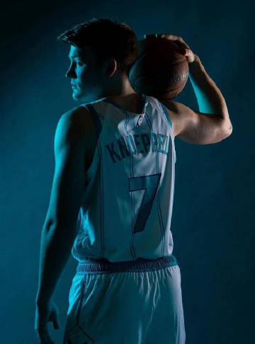 常规赛三分王附加赛11中1  网页链接还不适应季后赛强度？常规赛三分王克努佩尔，