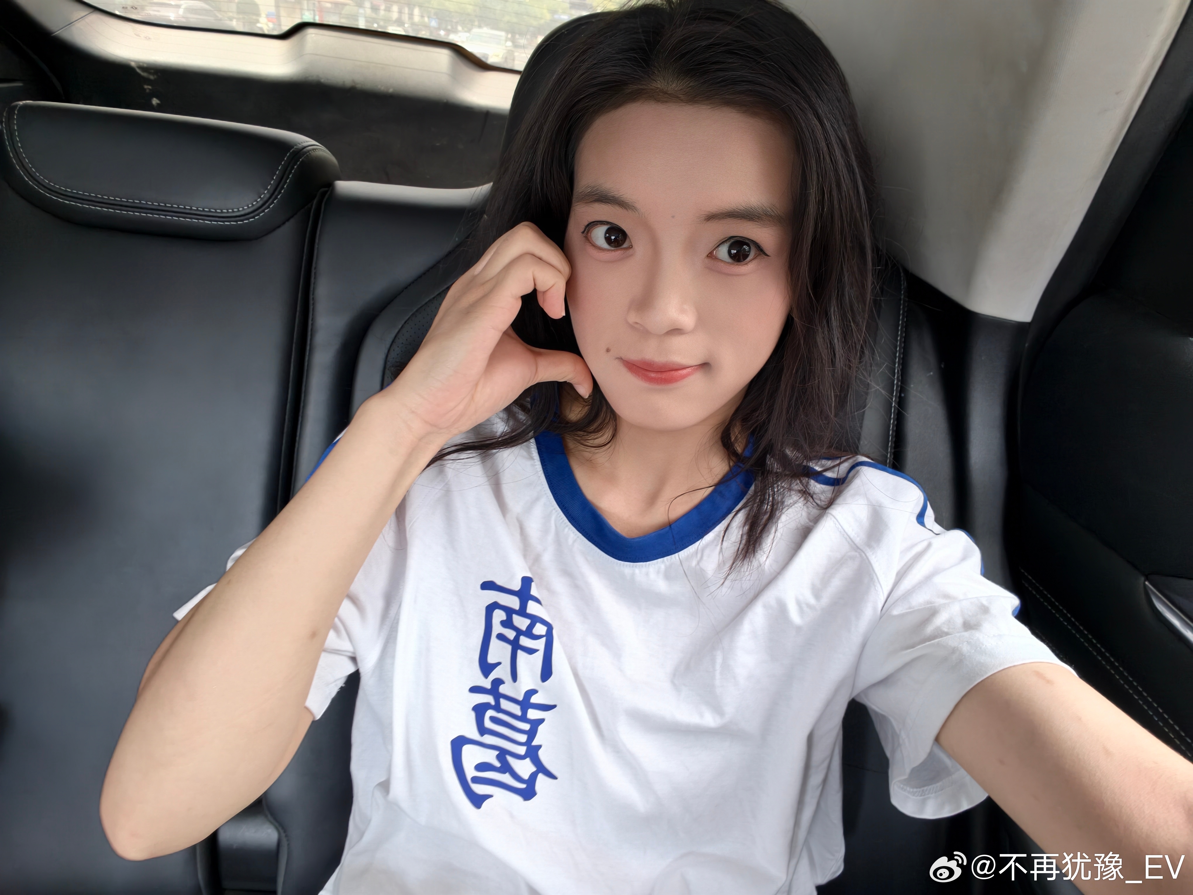 小助理今日妆容打几分？ 