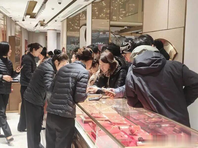 折上折还可叠加黄浦消费券，豫园金市迎来开年红！