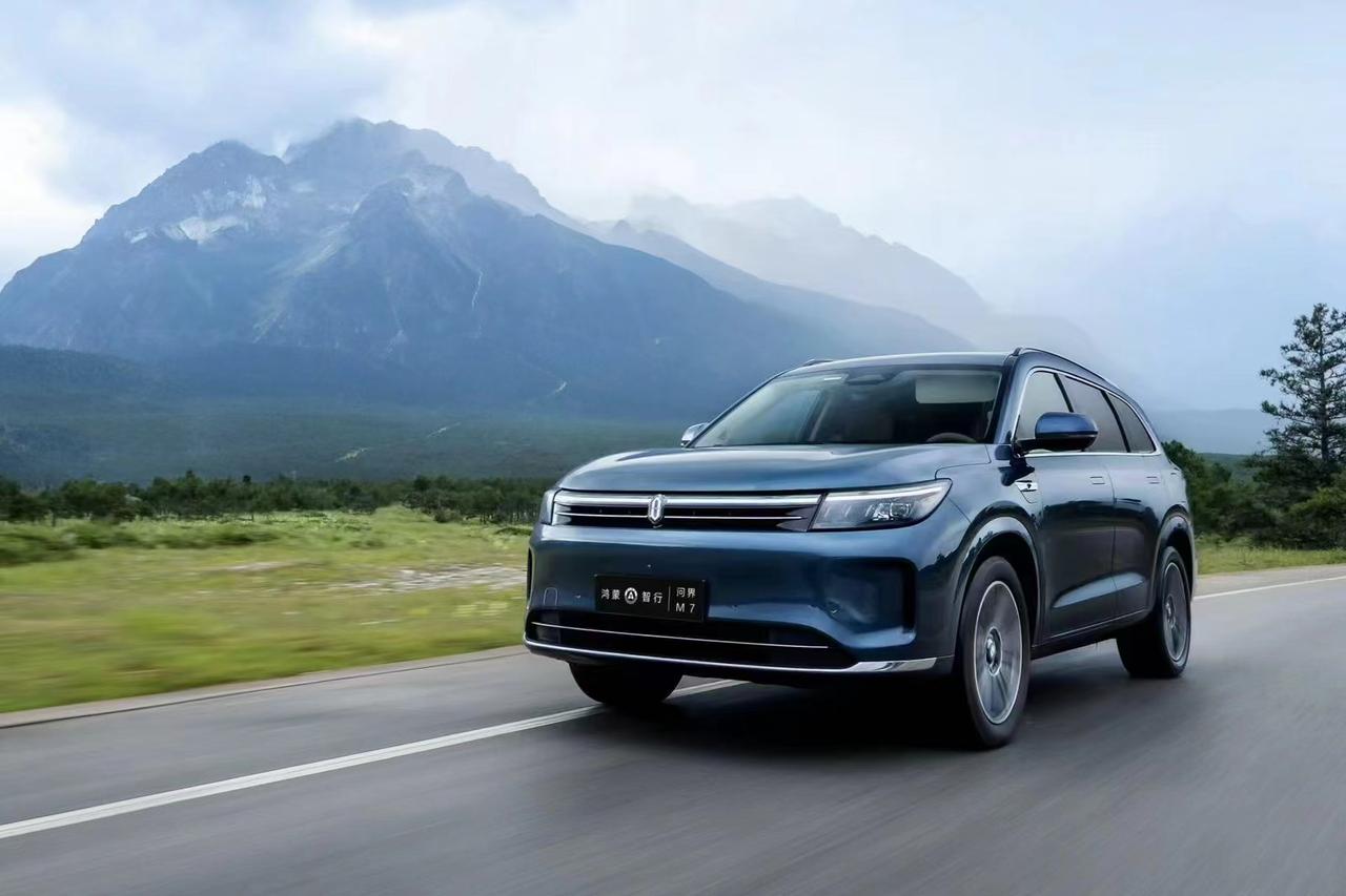 与国民SUV#问界新M7Pro 相约丽江古城。HUAWEI ADS基础版智能辅助