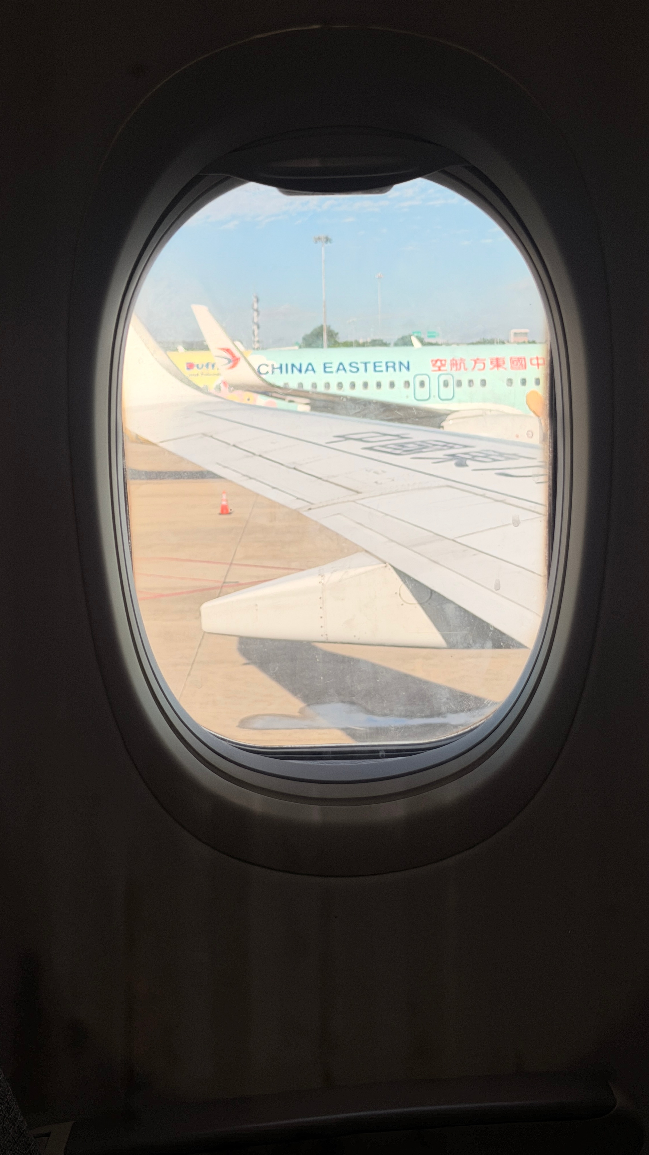 早班机✈️昆明干活！今日早餐是鸡蛋卷饼+冰美式🧊  ​​​