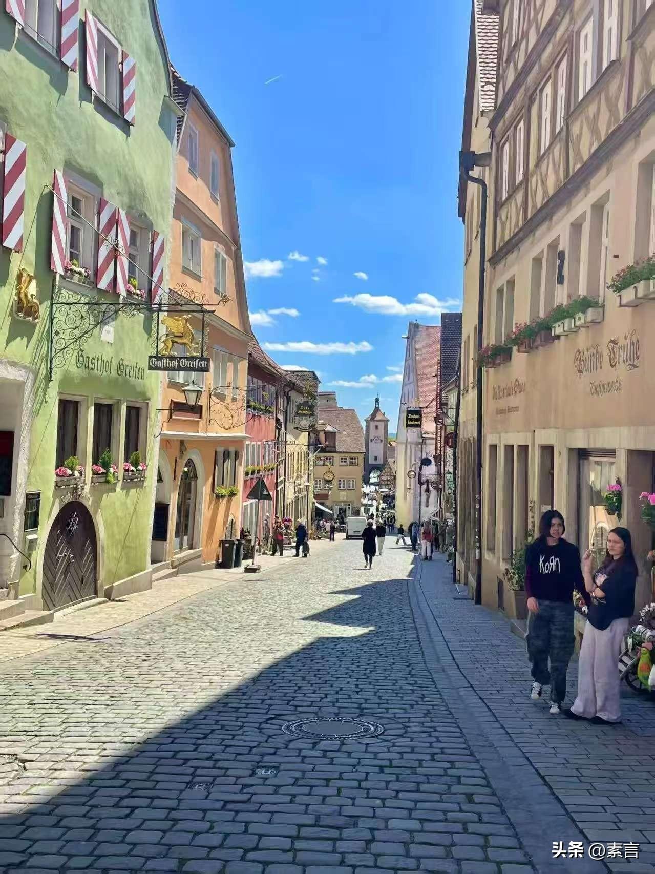 平均20分钟倒闭一家企业，总损失达到2400亿欧。俄乌冲突打了四年，德国损失惨重