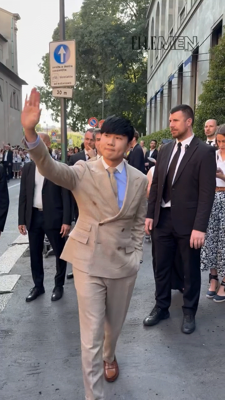 林俊杰  🌀  林俊杰jj20世界巡回演唱会 不行了，这个宝宝也太乖了吧   