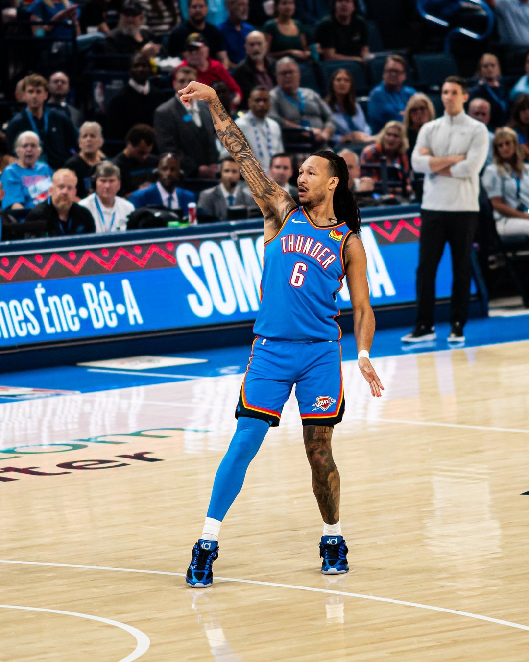 沃日 杰林今天准备投进10个三分？已经29+10 三分11中7了…nba