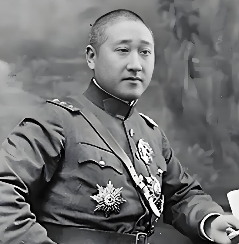 1925年冬天，徐树铮在温暖的专列车厢里休息时，冯玉祥愤怒的派人把他从专列上拖下