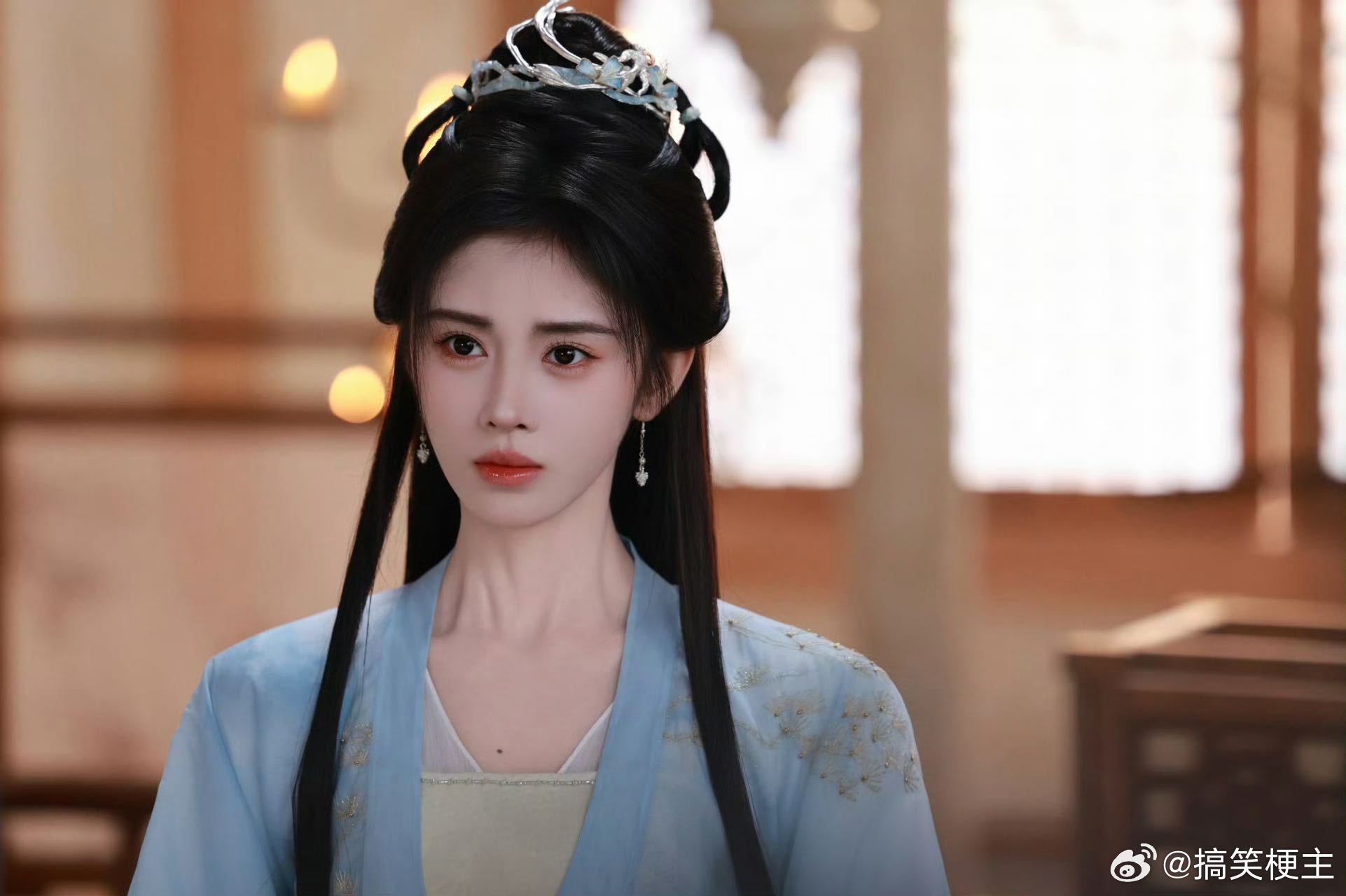 德塔文夸鞠婧祎千香热度超预期 从开播初期到长线追更热度持续坚挺，德塔文发文肯定鞠