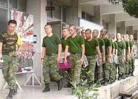 如果“武统”开启，奉劝台军作鸟兽散吧，因为：明明是必败之仗，万一被打死了，连抚恤