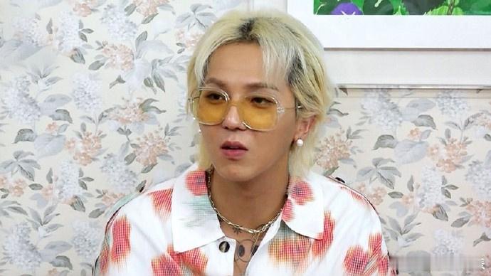 宋旻浩被不拘留起诉宋旻浩因服役态度不佳被起诉 据韩媒，首尔西部地方检察厅昨日以违