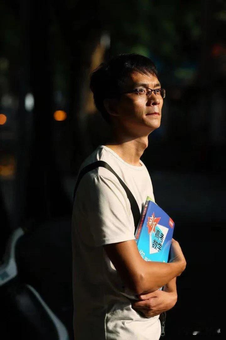 猜猜看：唐尚珺的高考分数超能达到北师大的录取线吗？如果真的达到了录取线，北师大会