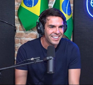 卡卡：“如果罗纳尔多说他是史上最佳，那他就是。他已经获得了一切荣誉。” 