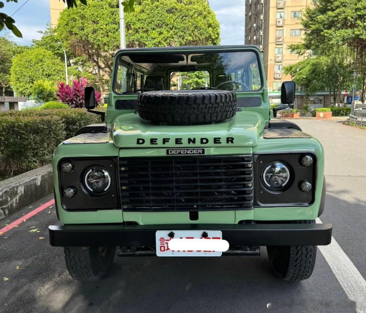 #台湾老车#🇬🇧Land Rover  Defender   D110 2D
