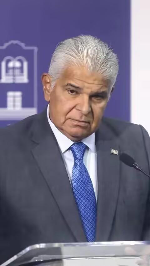 巴拿马公开喊话中国
当地时间3月13日，巴拿马政府公开恳请中国企业不要放弃在当地