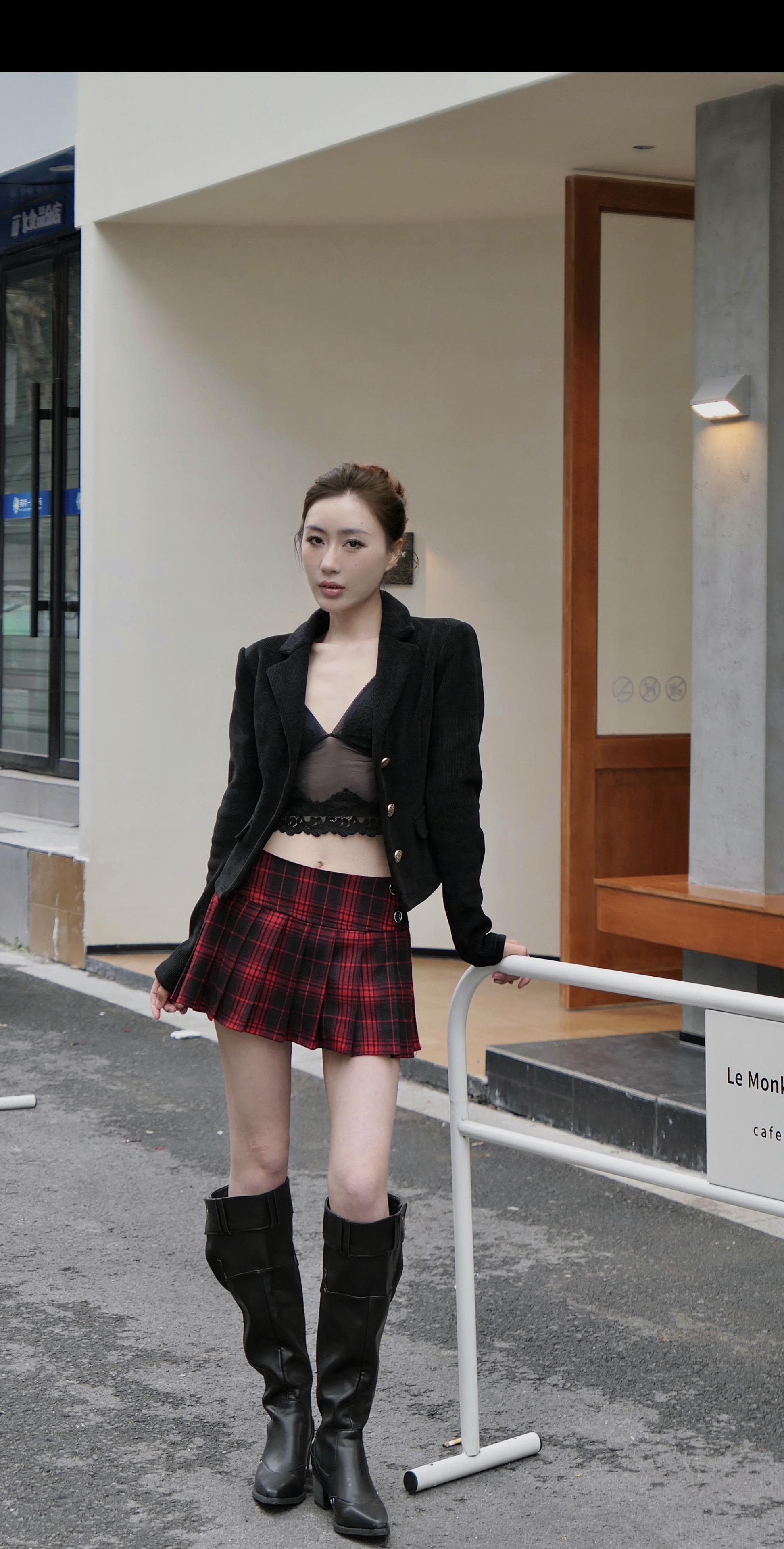 对 我没有爱情活不下去。