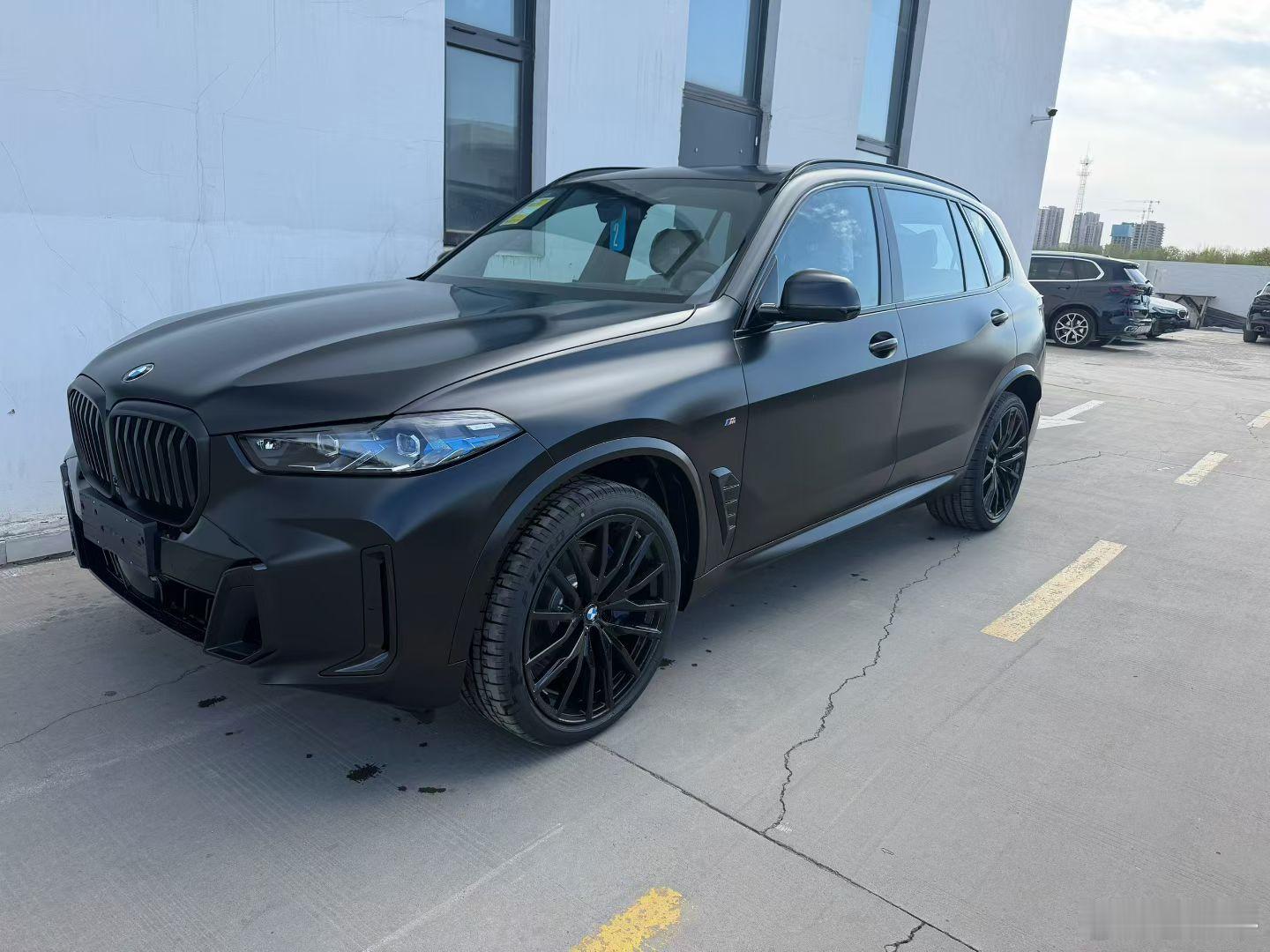 这么看还是很帅的。配色加分。大v聊车