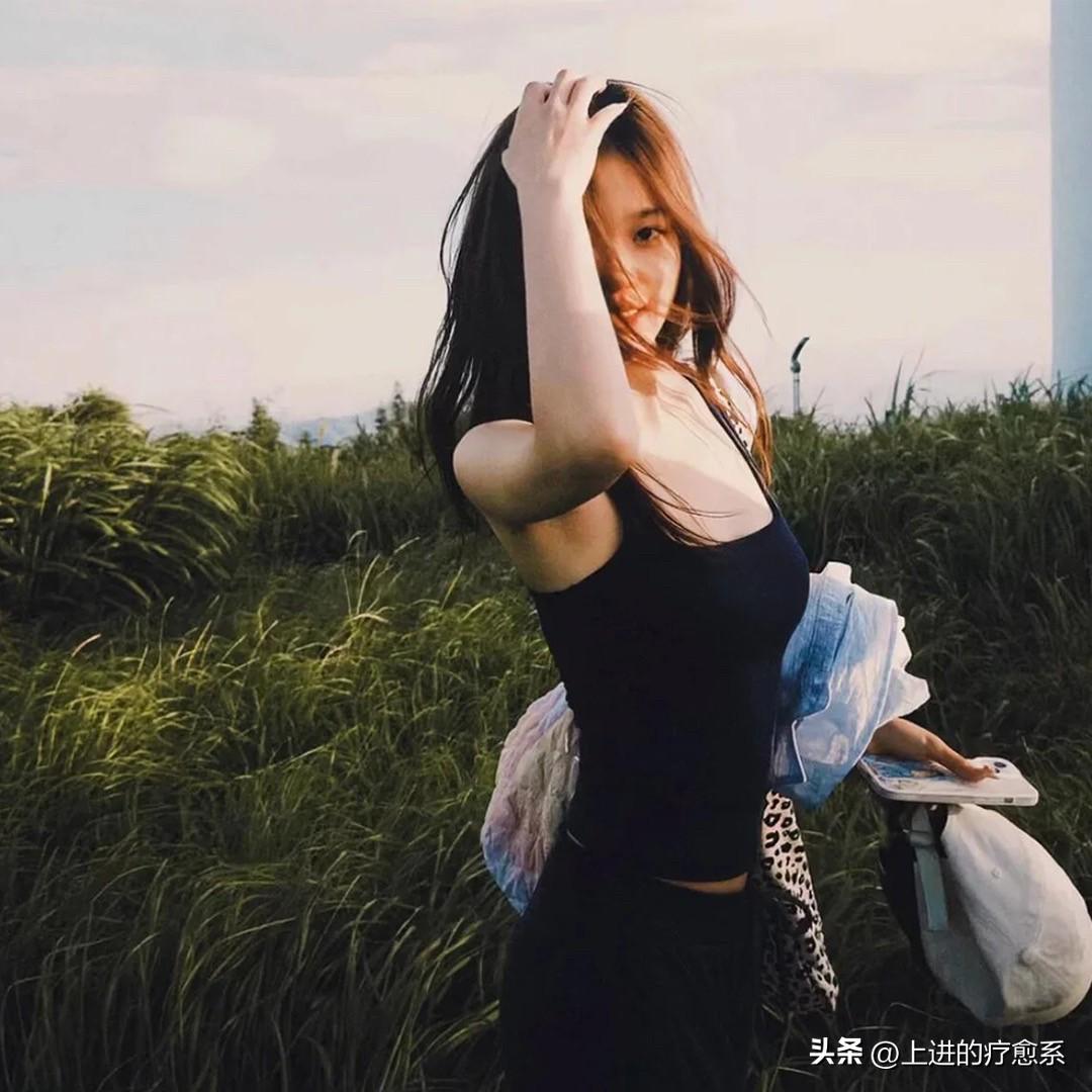 十二星座「在感情里最加分的点」：

白羊：爱得直白热烈，从不让你猜心思
金牛：舍