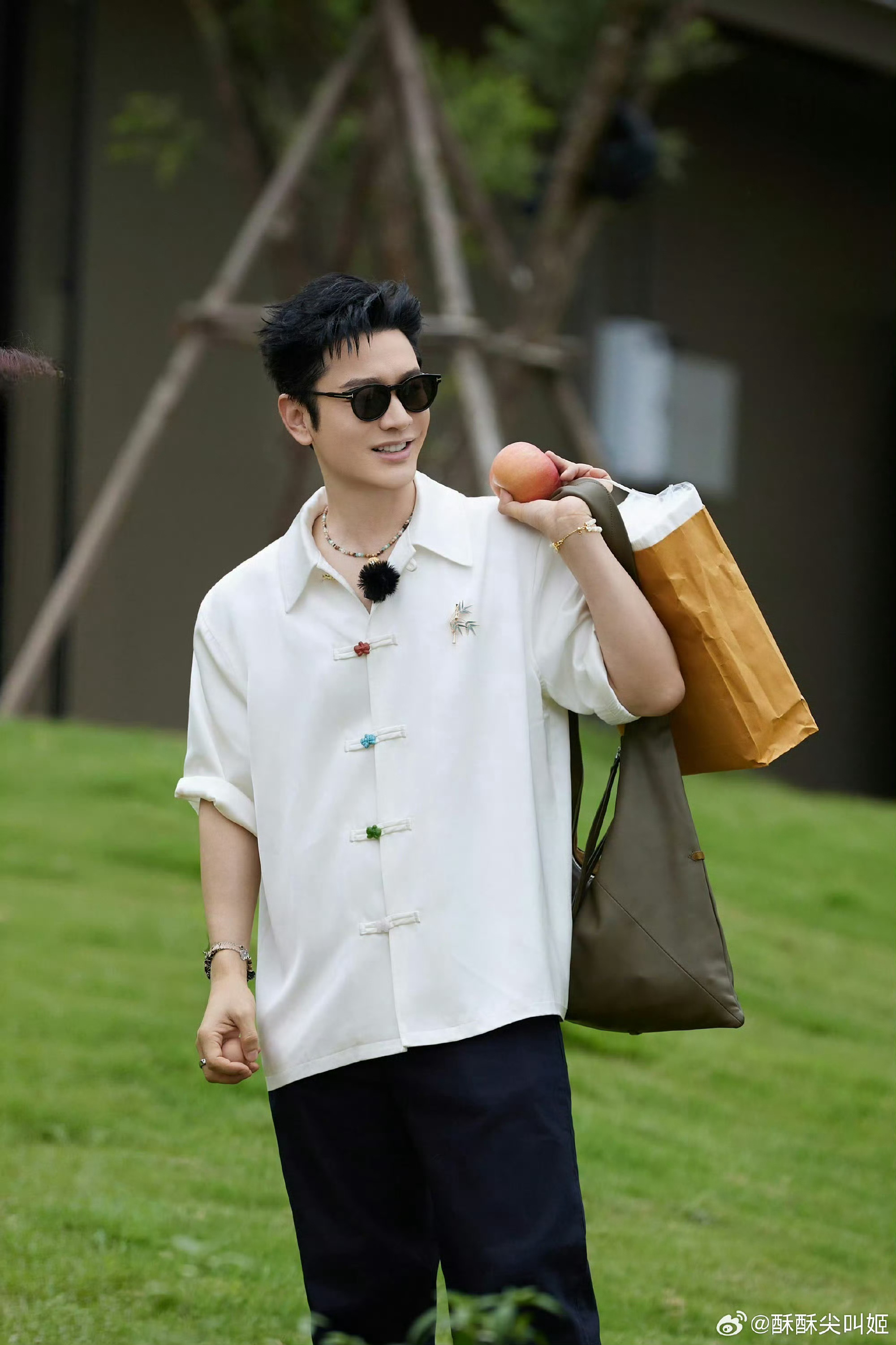 黄晓明开启新明学时代我们黄晓明也是开启新时代了，学会越来越松弛，相信别人，但他还