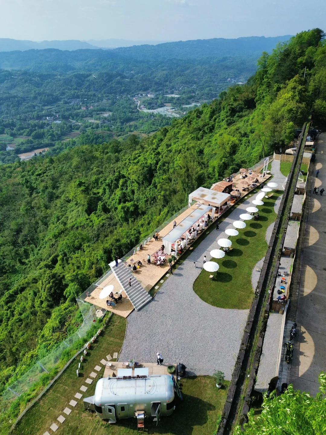 挖到重庆新开的悬崖露营地！预测会🔥