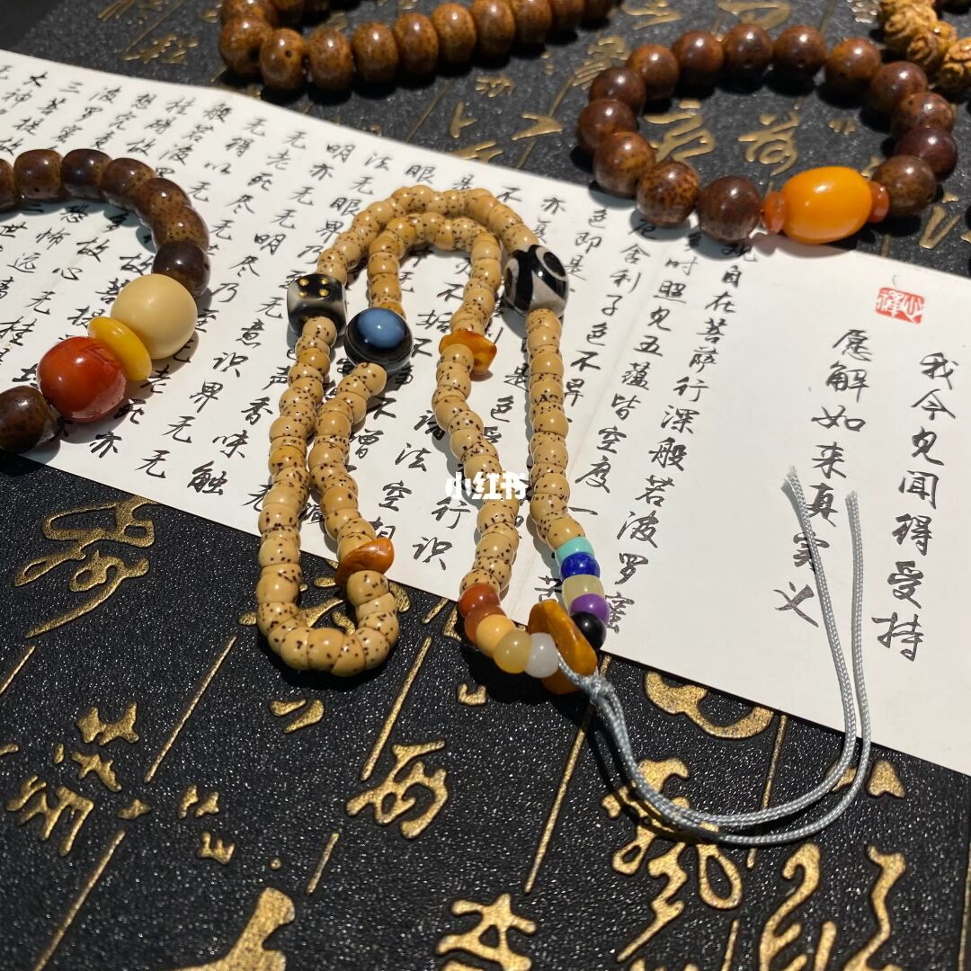 盘好的大肠加上配饰，这复古感太太太高级了