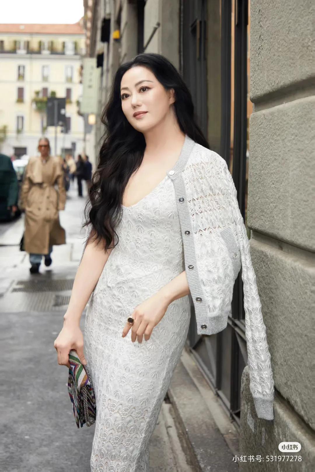 章小蕙，时尚界的宠儿，不是一味的追求白幼瘦，我觉得这才是完美的体态！