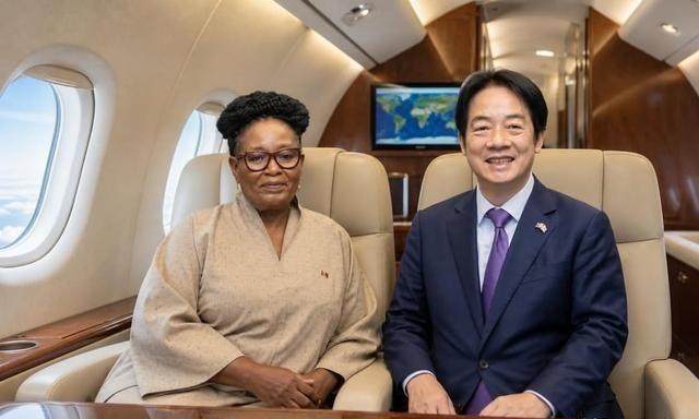 赖清德“偷渡式”外窜，怎么回来成问题：这2种方式的可能性很大！赖清德这次搭乘斯威