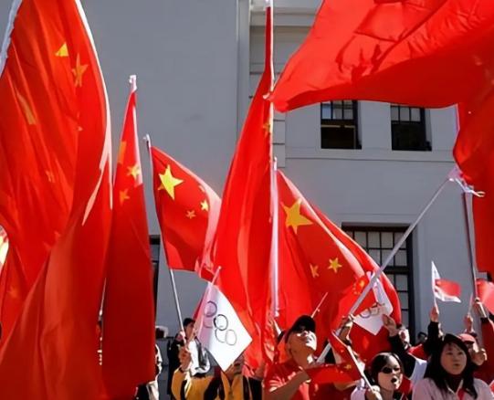 中国只要一直不打仗，世界就会怎么样？答案很直白。中国不打仗，自家老百姓睡得安稳，