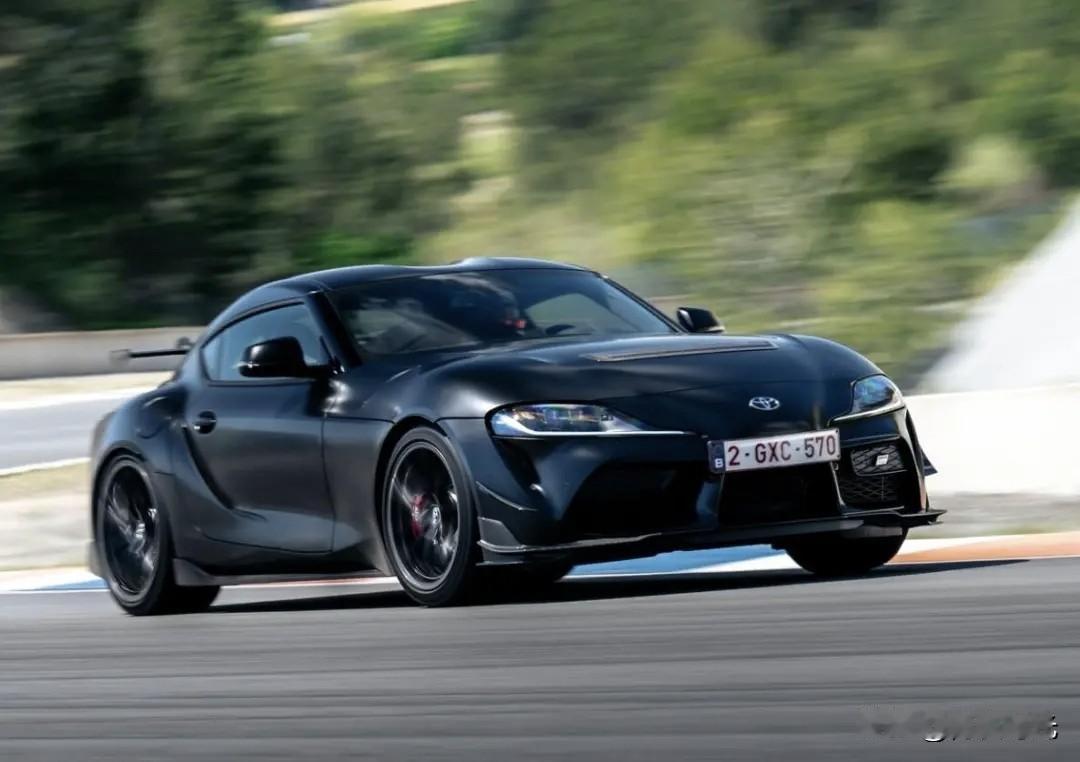 丰田汽车那“开不坏”“打不死”的名号，可不是像肥皂泡一样凭空吹出来的。2012年