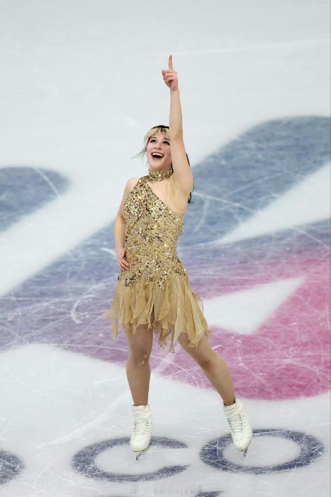 女子花样滑冰真是冰上运动皇冠上的明珠，希望今天能在电视大屏幕上看到几位优秀运动员