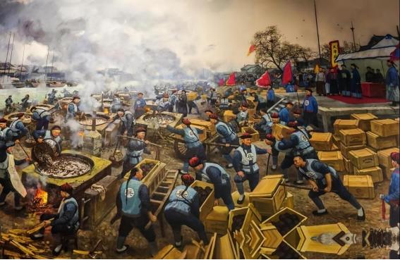 中国人从晚清到现在，总改不了一个毛病 —— 只要涉及冲突，第一反应永远是先翻书、