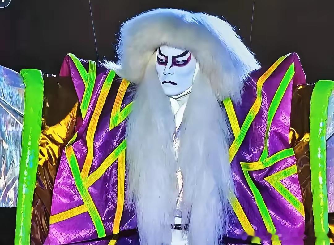 看了亚运会开幕仪式，我问我爸，运动会为什么表演这个？实在欣赏不了。我爸说，这就是