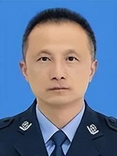 22年扎根生命禁区！民警陈畅以青春守昆仑，以热血护边疆
 
陈畅，男，1983年