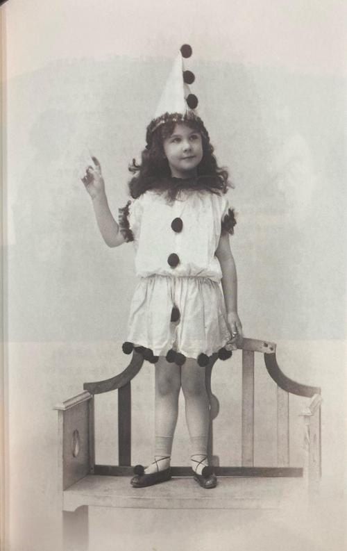 【来自投稿】幼儿时期的费雯·丽 