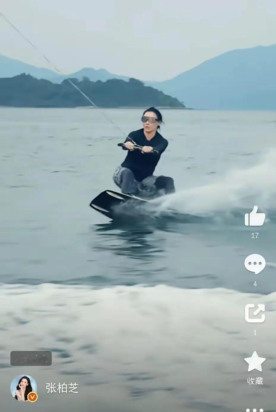 张柏芝也太潇洒洒脱了✨
8月20日晒出尾波滑水视频，海上乘风破浪，状态好到惊人。