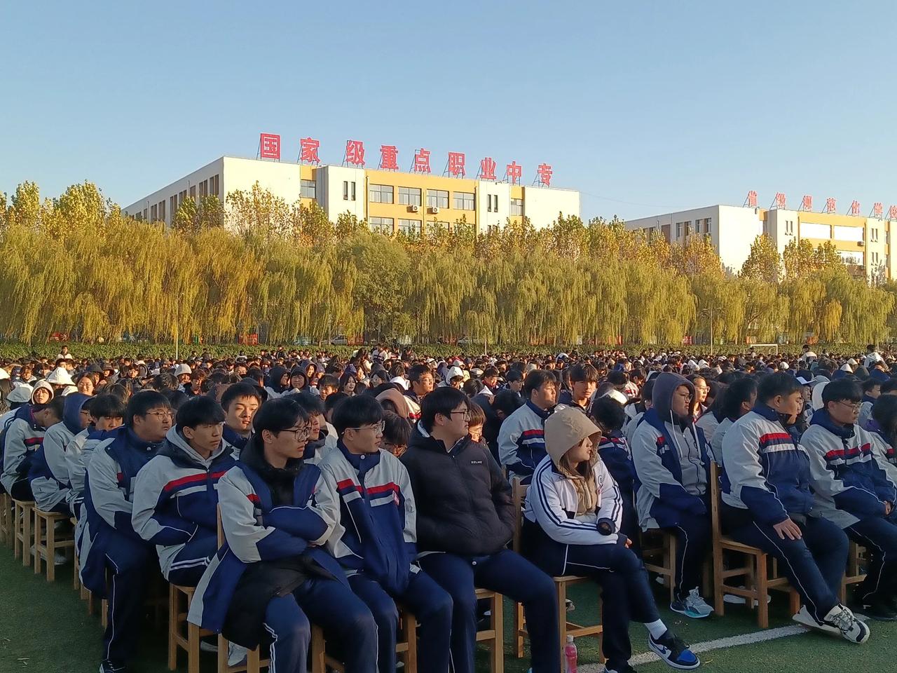 平邑：法治教育进校园，护航学生健康成长
       11月26日15点，平邑县