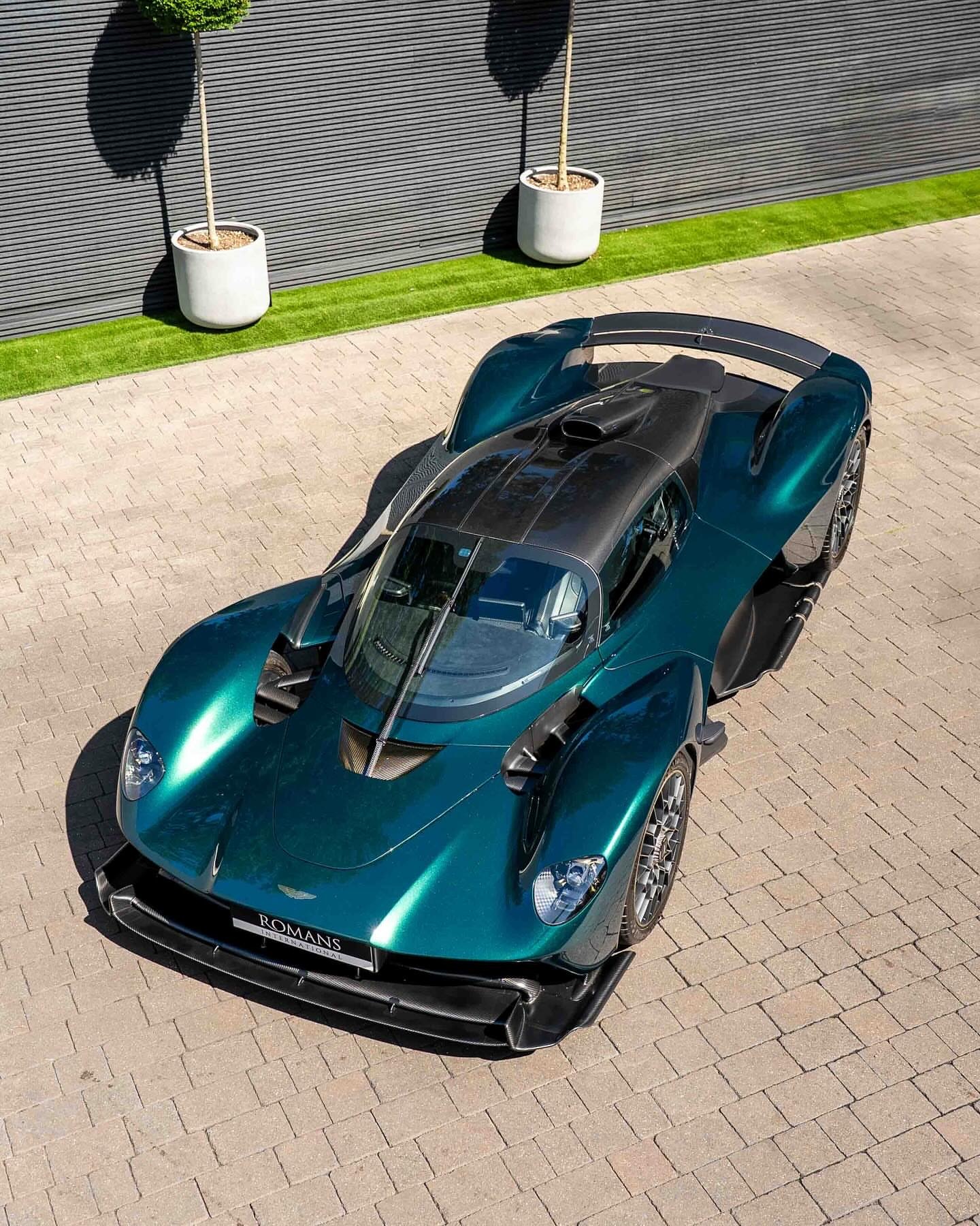 这款Aston Martin Valkyrie仅275台中的其中之一，且仅为15