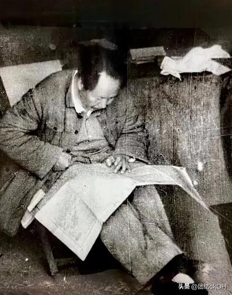 毛主席：“战略上要藐视敌人，战术上要重视敌人。”