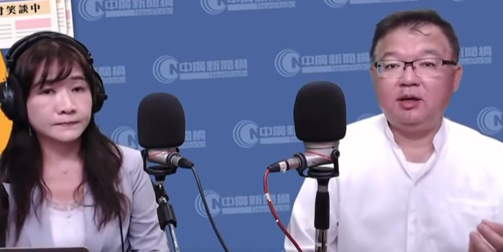 今天早上李德维在王浅秋的访谈节目上爆料，马英九大姐马以南发给金溥聪的短信，短信内