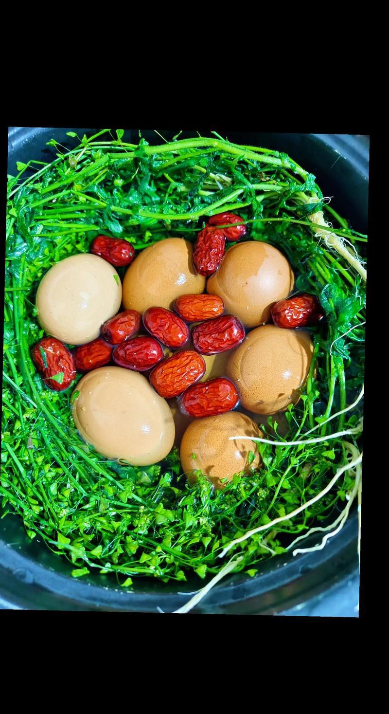 荠荠菜的妙用

在我国一些地方都有农历三月三荠荠菜煮鸡蛋，祛除湿寒、调理脾胃、降