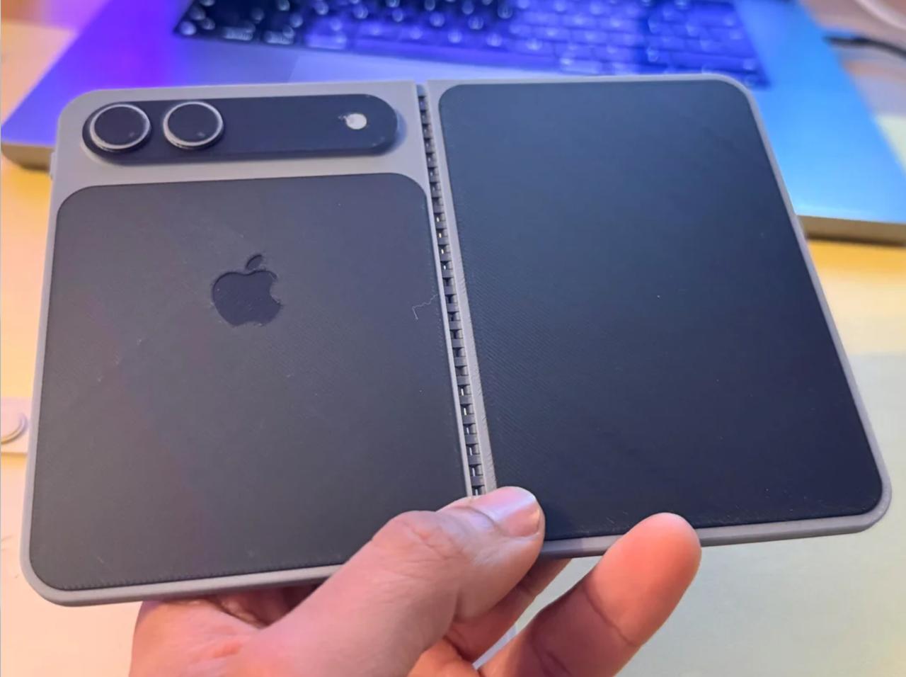 Reddit 网友基于泄露的 CAD 图 3D 打印了 iPhone Fold 