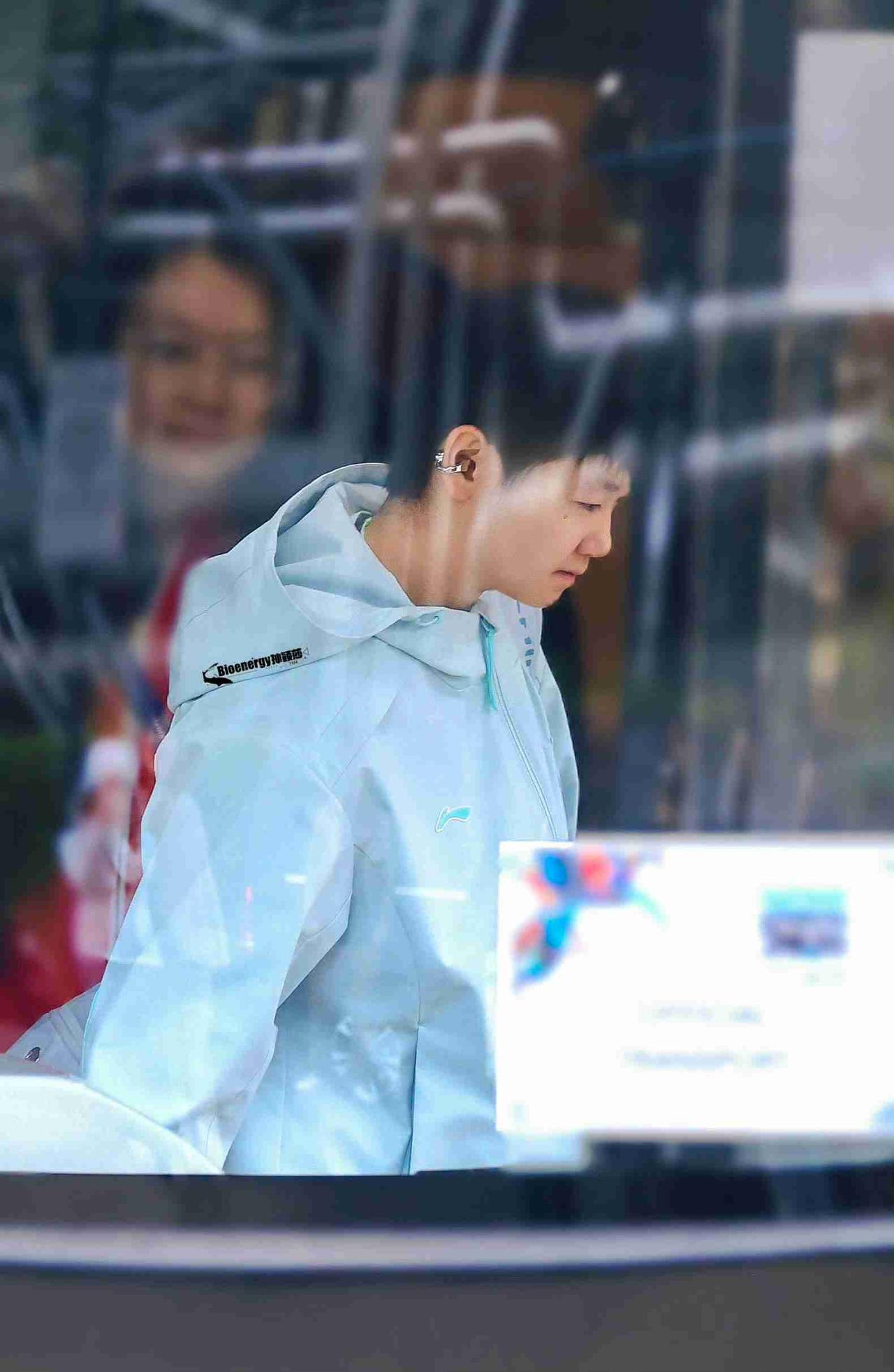 我的今日状态：😁轻松愉快
我这里的天气：🌧下雨

孙颖莎：干净得像日出，温柔