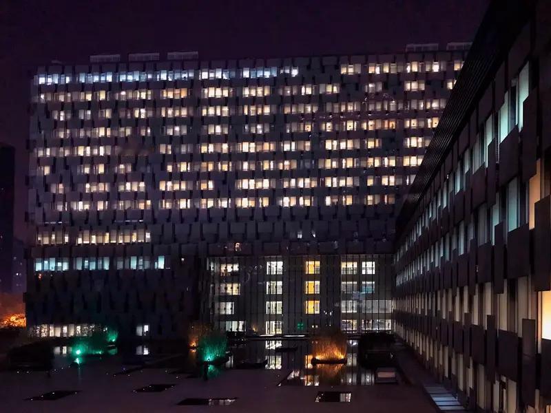 查腐败、除毒瘤，一番彻查之后，竟牵出了令亿万人为之动容的南京鼓楼医院席玮医生一家